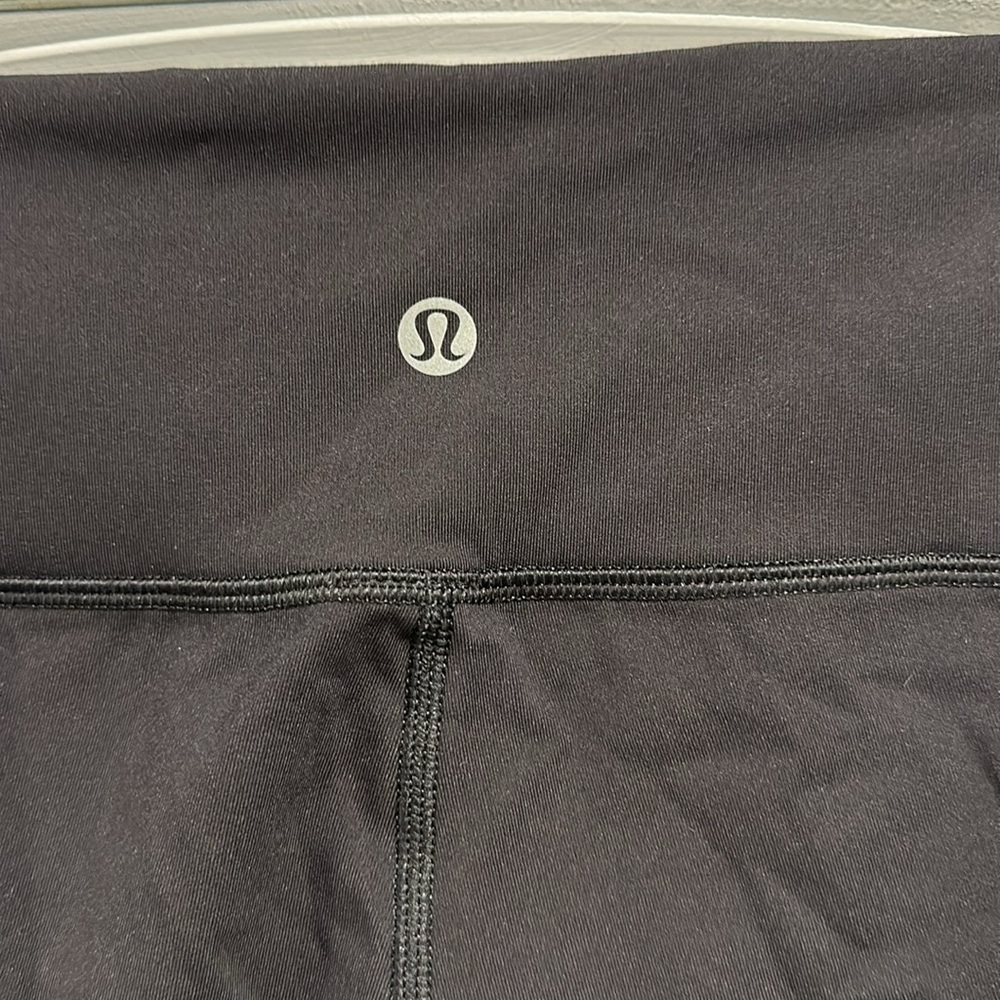 Lululemon capri pants - Picture 5 of 6
